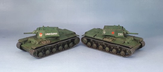 Zvezda Soviet KV-1 Tanks 1/100