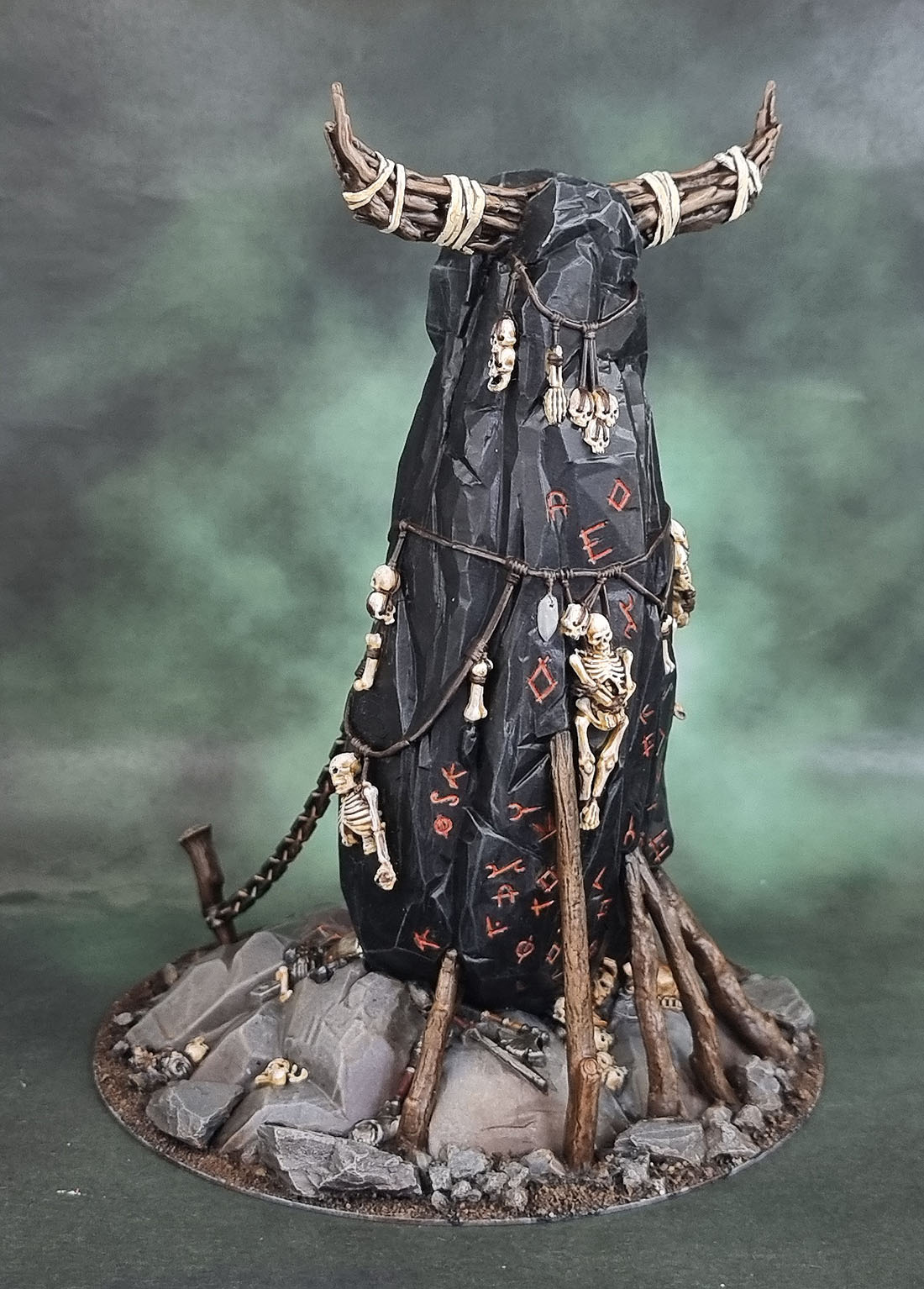 Warhammer The Old World: Beasts of Chaos Herdstone, Chaos Beastmen, Age of Sigmar