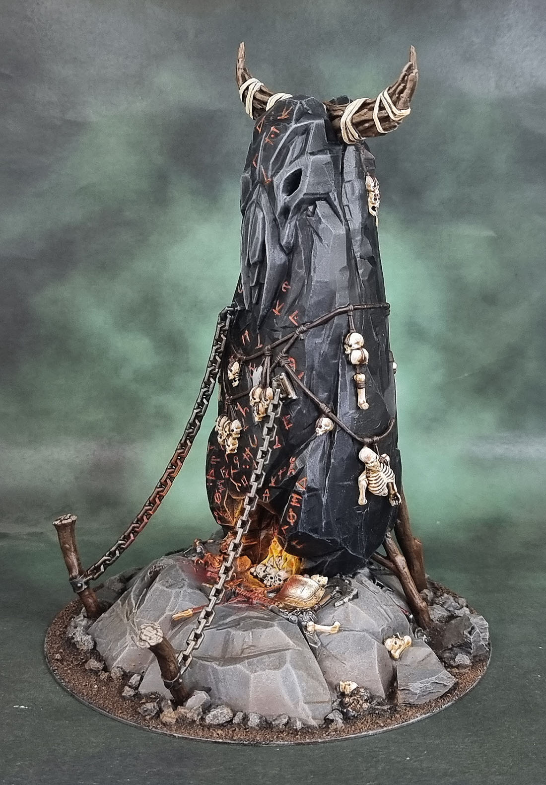 Warhammer The Old World: Beasts of Chaos Herdstone, Chaos Beastmen, Age of Sigmar